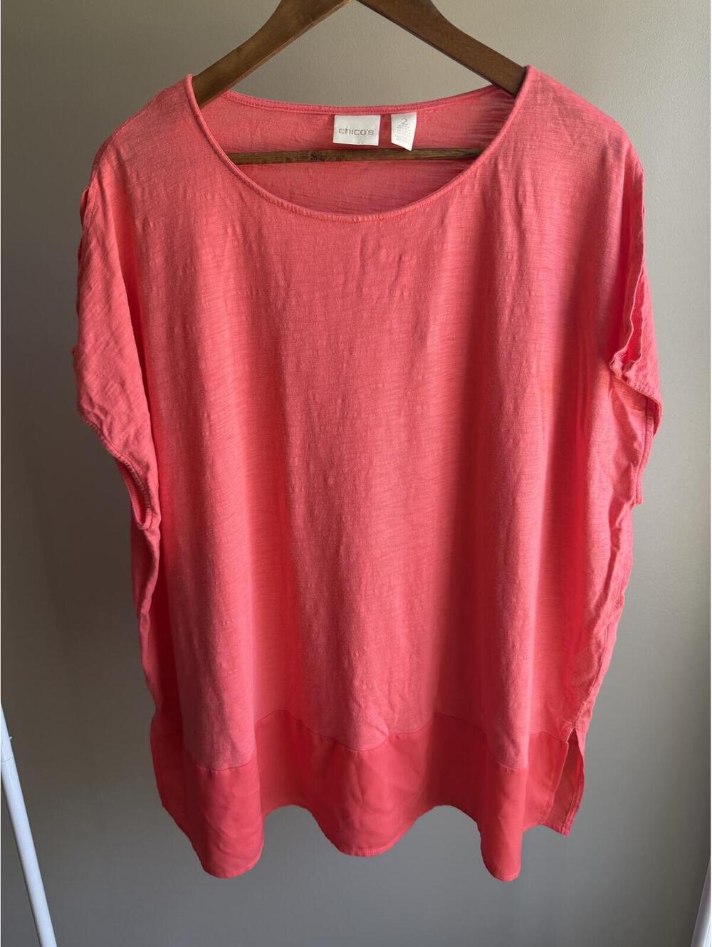 Chico’s size 2 cotton/modal blend split cap sleeve shirt